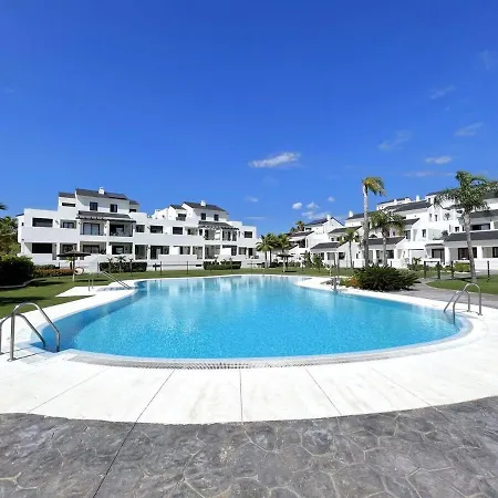 A Penthouse With An Ocean View * إِستيبونا